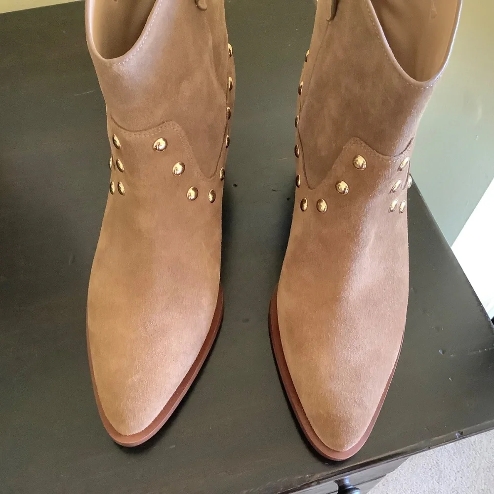 Coach Pauline Suede Bootie Western Style Coconut SZ 9 NWOT